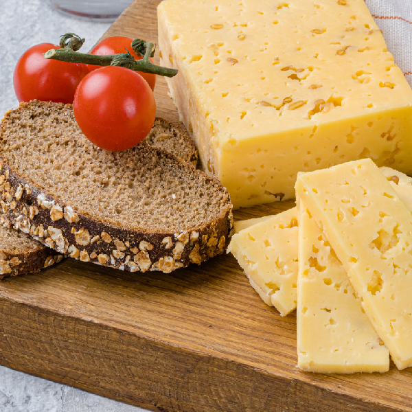 Сыр Ореховый с фенугреком и вкусом грецкого ореха 45% (200г)